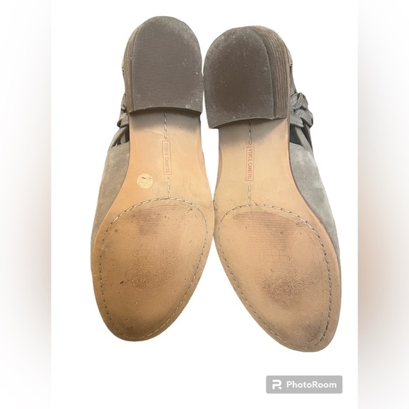 SUEDE VINCE CAMUTO Prestetta Bootie Foxy True Leather Taupe Back Zip SZ 8.5 EUC - Picture 13 of 14